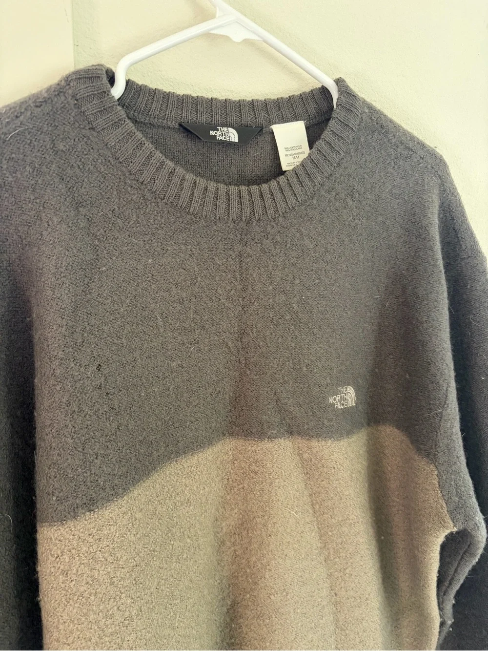 The North Face Men's Crewneck Sweater - Green-Gray/Brown Medium